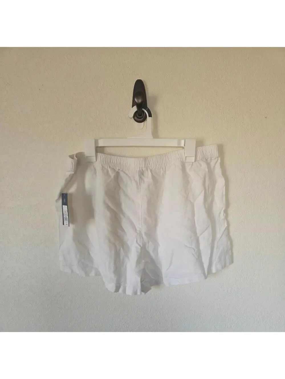 Universal Thread Women's White Shorts